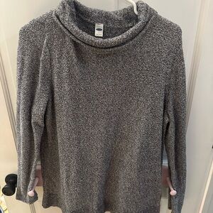 Old Navy Women's Gray Turtleneck Sweater
